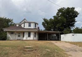 Single Family 3BR 2BA - 321 W AVENUE B, Elk City, OK