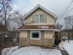 Single Family 2BR 2BA - 2888 Maple St., Bethel Park, PA