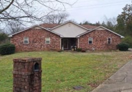 Single Family 4BR 2BA - 515 EMERALD CT, Nashville, TN