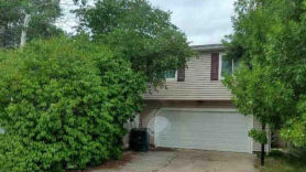 Single Family 3BR 2BA - 3210 WHATSBAUGH DR, Gillette, WY