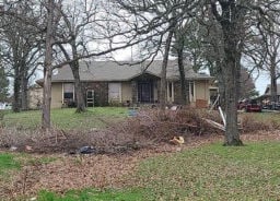 Single Family 3BR 2BA - 6608 W US HIGHWAY 270, Mcalester, OK