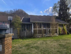 Harlan County property