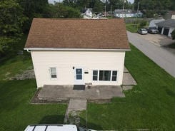 Single Family 3BR 2BA - 403 HARRISON ST, Hope, IN