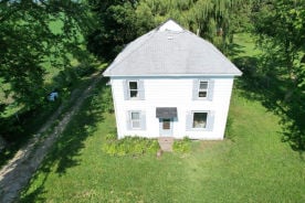 Single Family 4BR 2BA - 1835 SLATER AVE, Winthrop, IA