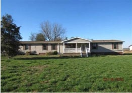 Single Family 4BR 3BA - 570 E TENNYSON RD, Boonville, IN