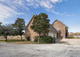 Single Family 4BR 4BA - 437 ALEDO CREEKS RD E, Fort Worth, TX