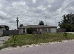 Single Family 2BR 2BA - 5127 ISLAND DATE ST, Sarasota, FL