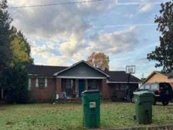 Single Family 3BR 2BA - 1426 E 2ND ST, Tuscumbia, AL