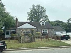Single Family 3BR 2BA - 64 LOCUST DR, Amityville, NY