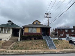 Single Family 3BR 1BA - 113 BATES ST, Saint Louis, MO