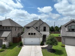 Single Family 4BR 3BA - 23747 BLACKHAW BLOSSOM LN, Katy, TX
