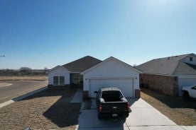 Single Family 3BR 2BA - 612 N TEAK AVE, Lubbock, TX