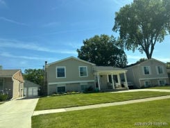 Single Family 3BR 1BA - 24055 MANILA ST, Clinton Township, MI