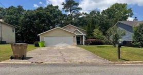 Single Family 3BR 2BA - 5777 MEADOWVIEW RD, Rex, GA