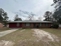 Single Family 4BR 3BA - 1502 CAMELLIA DR, Dublin, GA