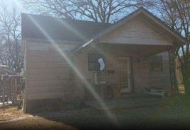 Single Family 2BR 1BA - 514 E 5TH ST, Bonham, TX