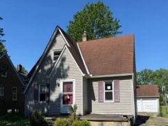 Single Family 3BR 2BA - 6926 MCKENZIE RD, Olmsted Falls, OH