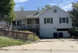 Single Family 2BR 1BA - 3107 S 52 ND ST, Omaha, NE