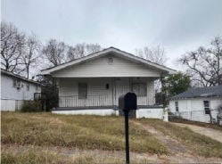 Single Family 3BR 1BA - 430 JERRY D COLEMAN ST, Fairfield, AL