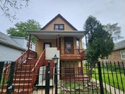 Single Family 4BR 2BA - 8349 S ESSEX AVE, Chicago, IL